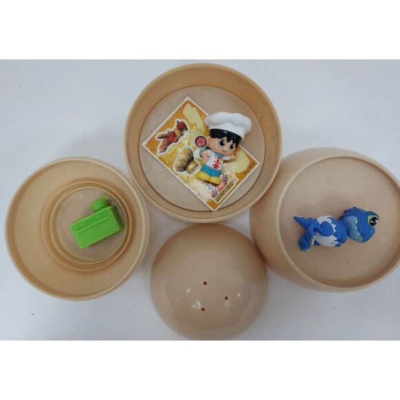 Ryan's World Egg (Opened) With Chef Ryan, Dino, Stickers & Kitchen Figure - Picture 4 of 5